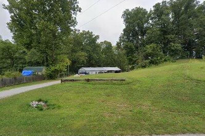 392 W Bunkerhill Rd