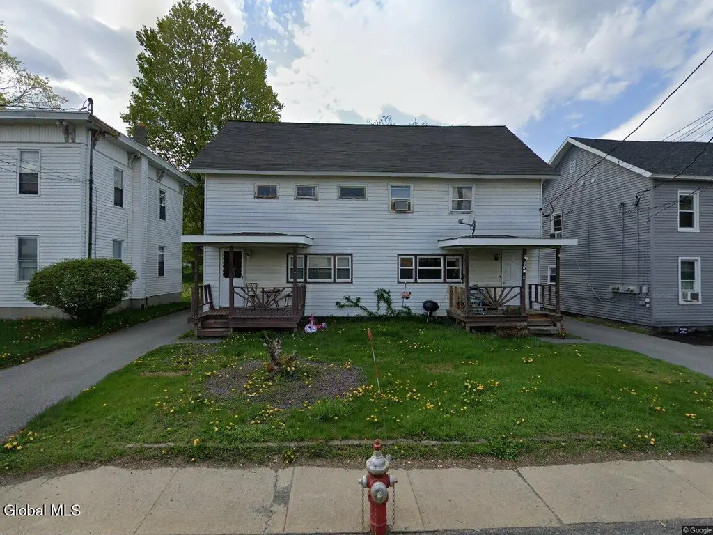 609 Hudson Ave