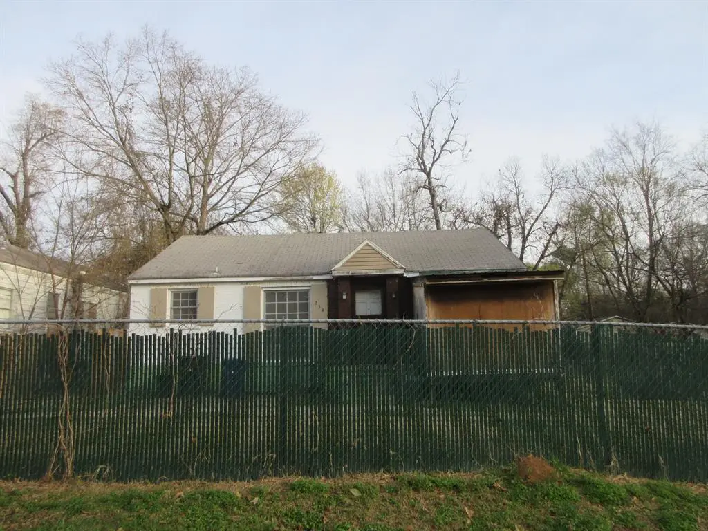 254 E Lister St