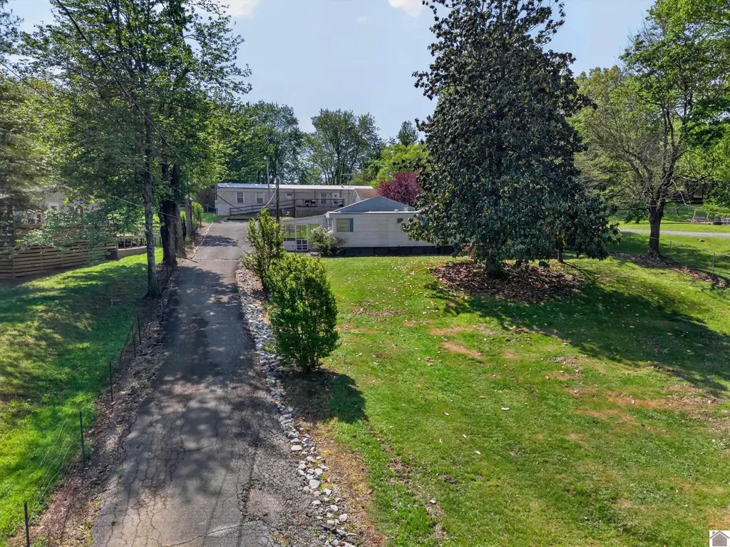 4080 Lovelaceville Rd