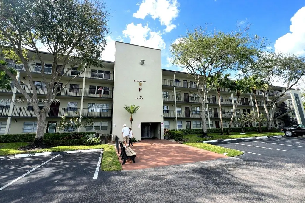 800 SW 131st Ave Unit 308F