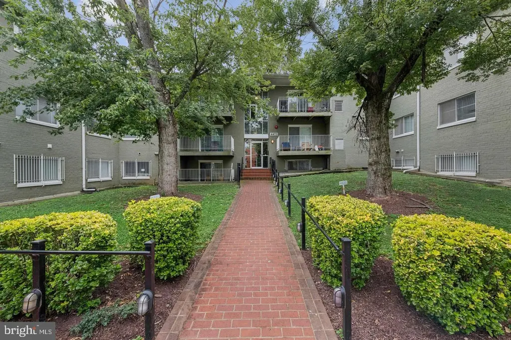 4473 B St SE #103
