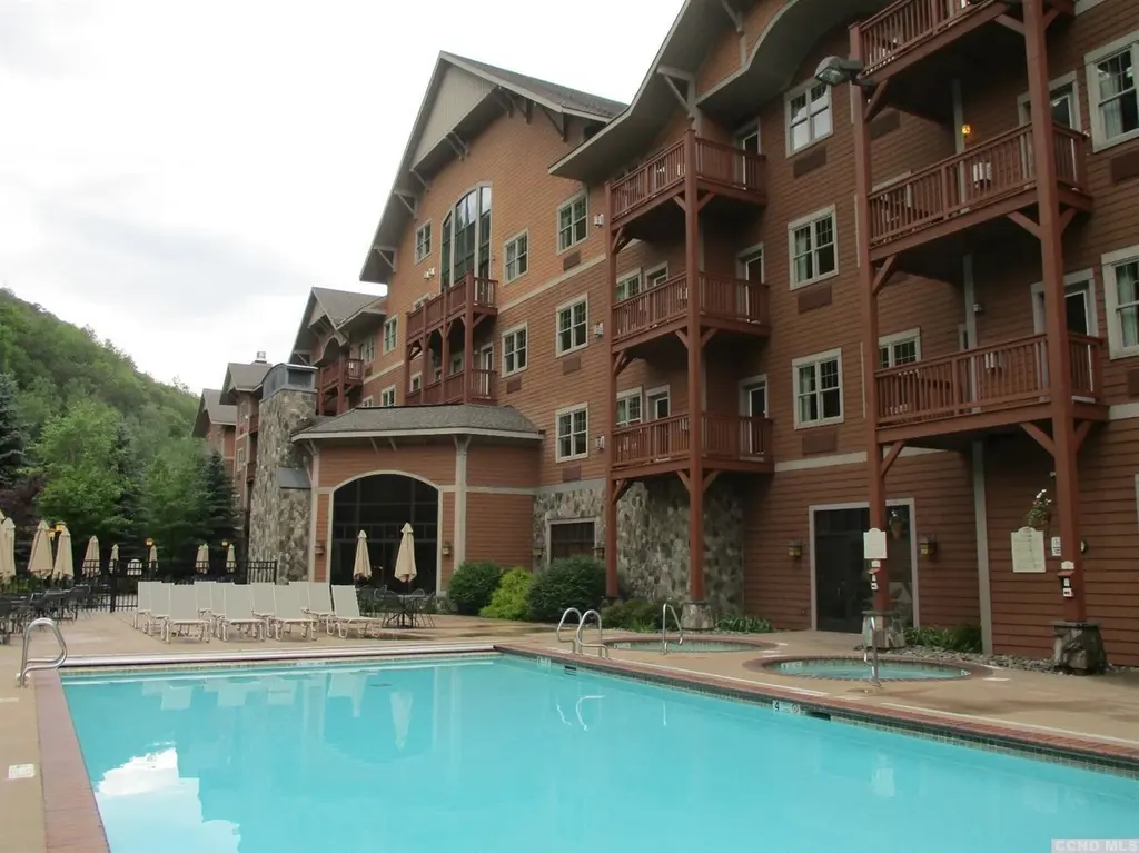 62 Liftside Dr Unit 432 K Week 4
