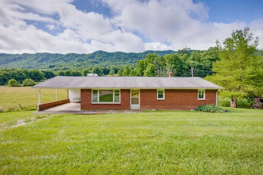 4668 Green Valley Rd