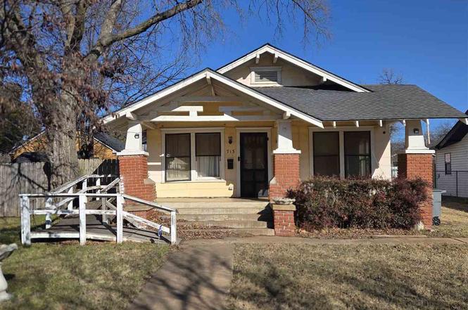 713 NW Columbia