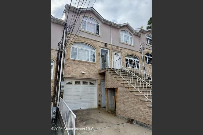 20 Tessa Ct