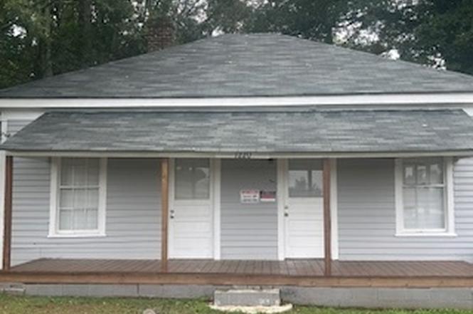 1220 Ellis Rd