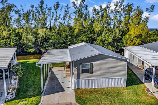 4300 Riverside Dr #106