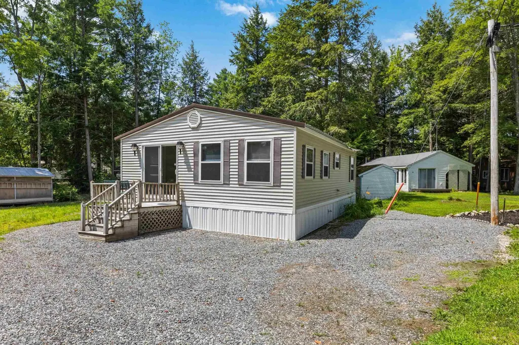 74 Fern Cir