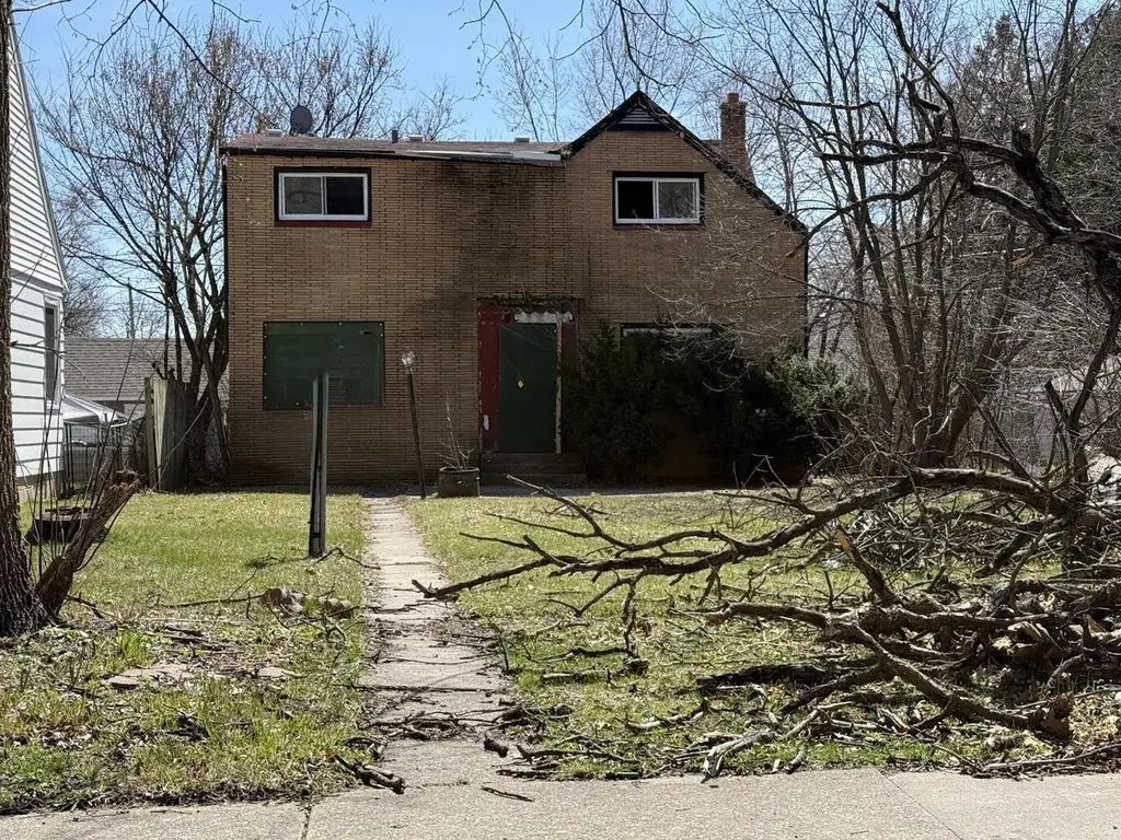 4727 W Custer Ave