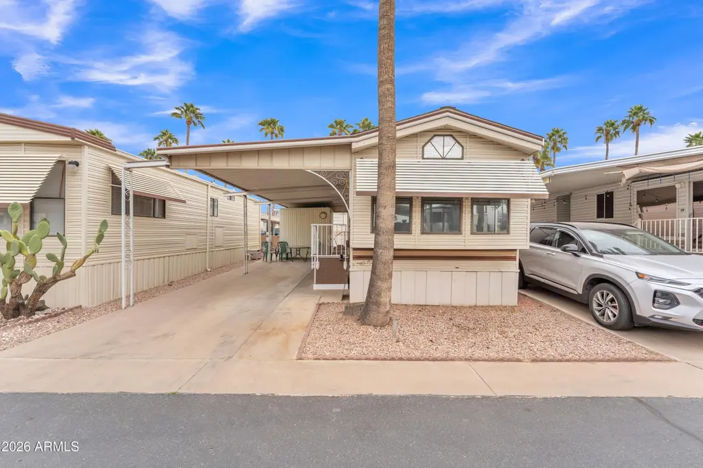 1152 S Sioux Dr