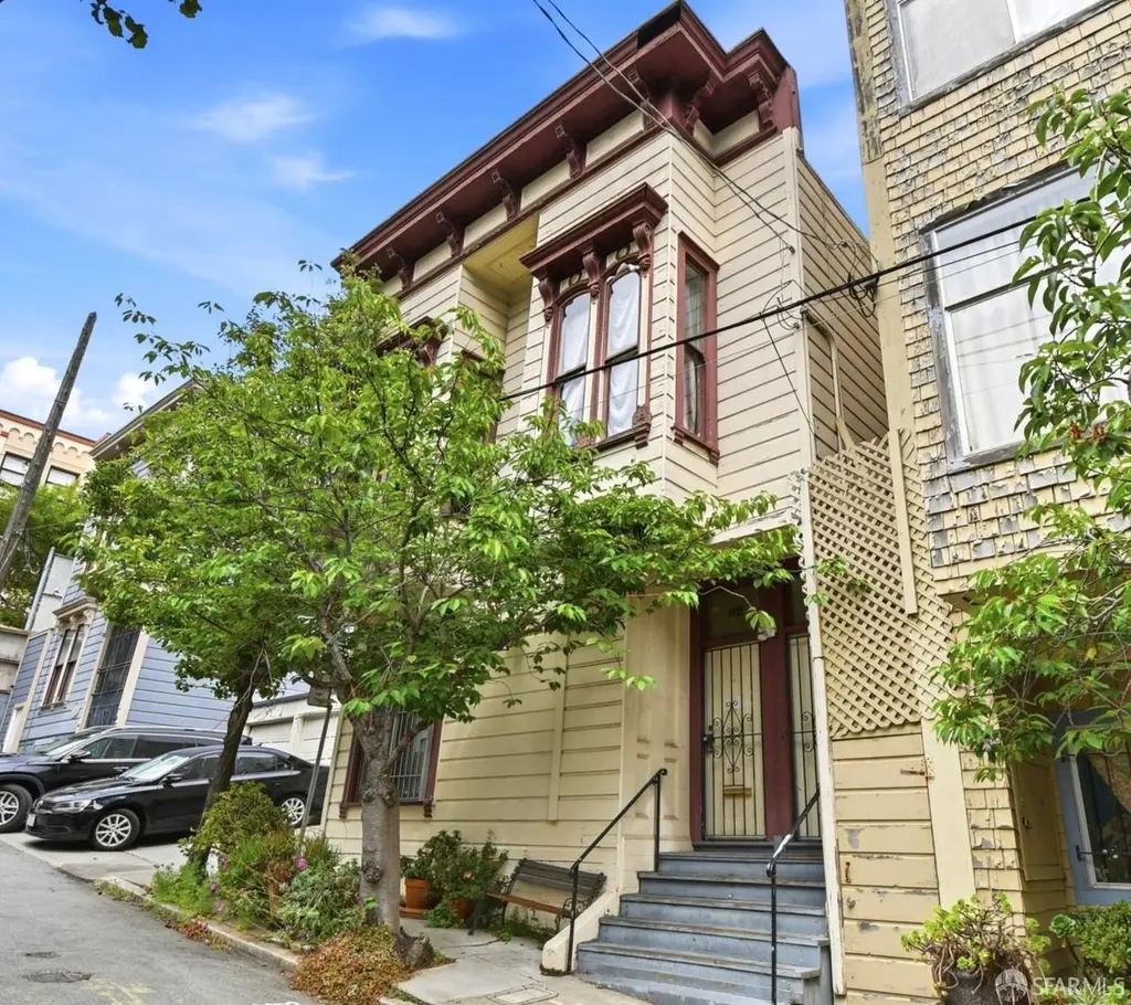 438-440 Lily St