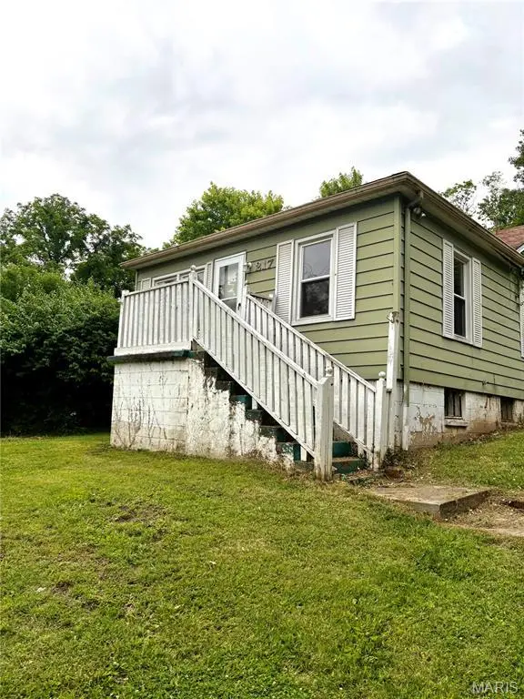 217 Center Dr