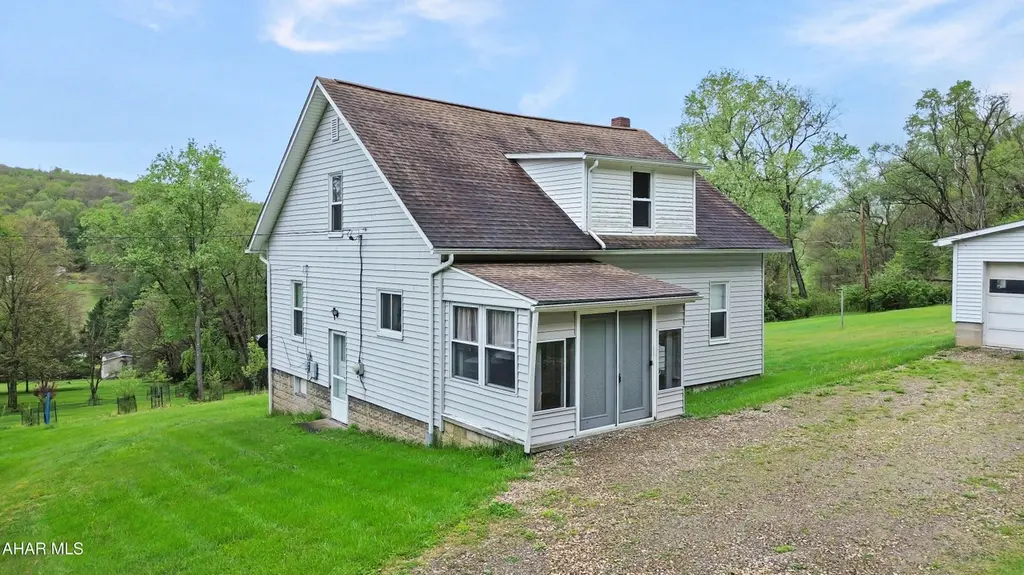 127 Squirrel Hill Rd