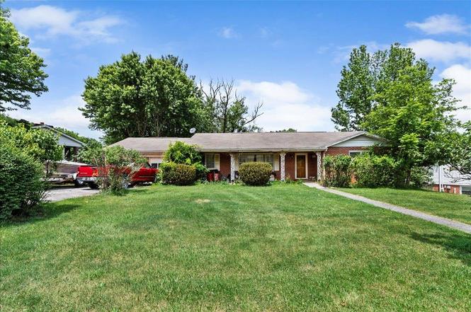 1303 Hopkins Dr