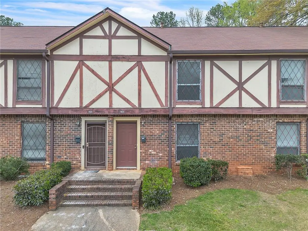 3243 Abbeywood Dr