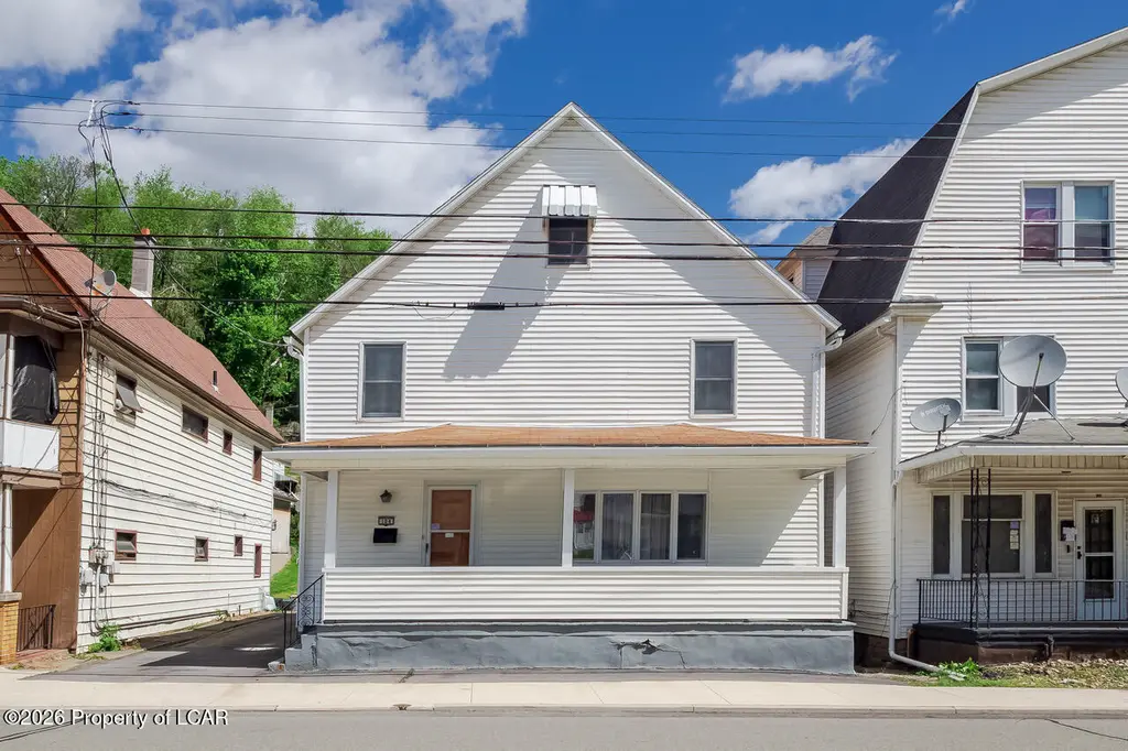 104 Main St