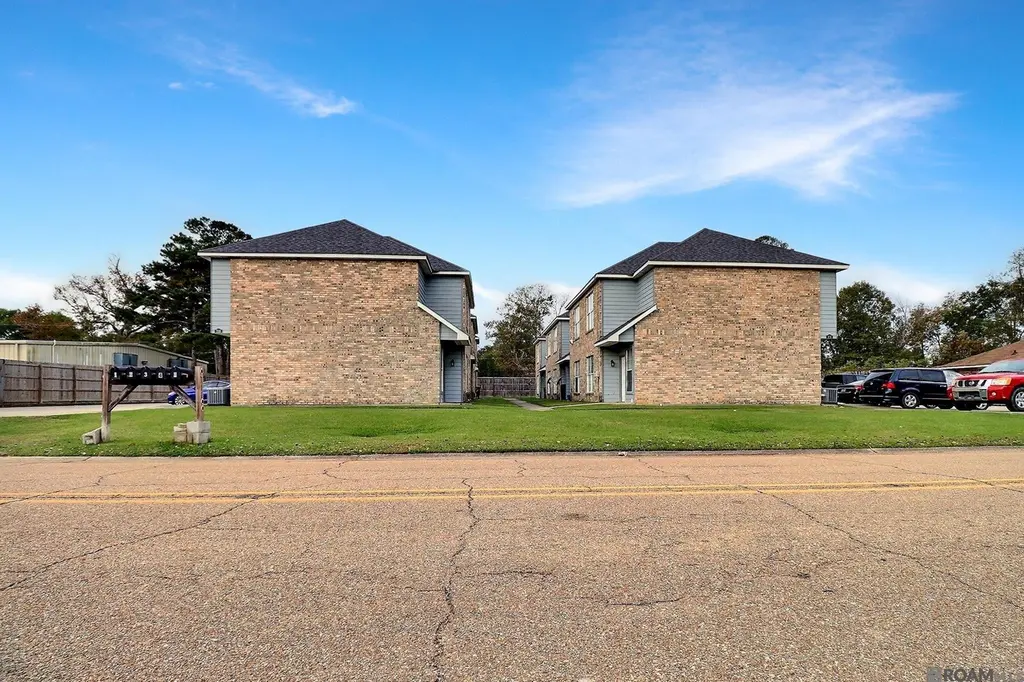 678 Gloria Dr