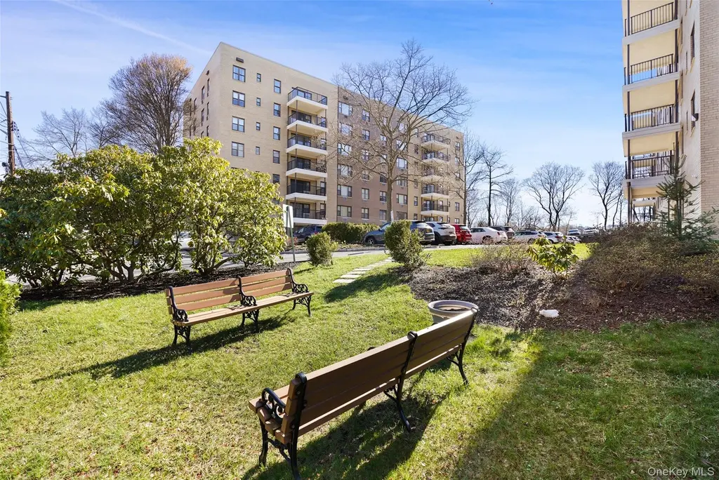 25 Stewart Pl #615