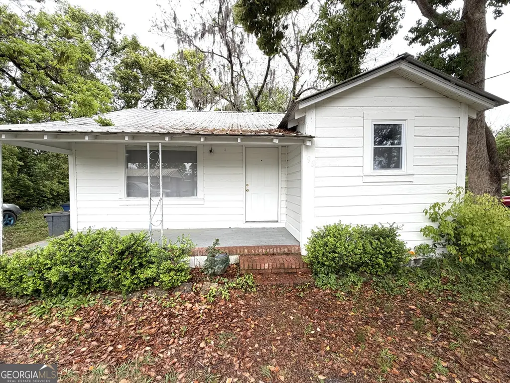 96 Rose St