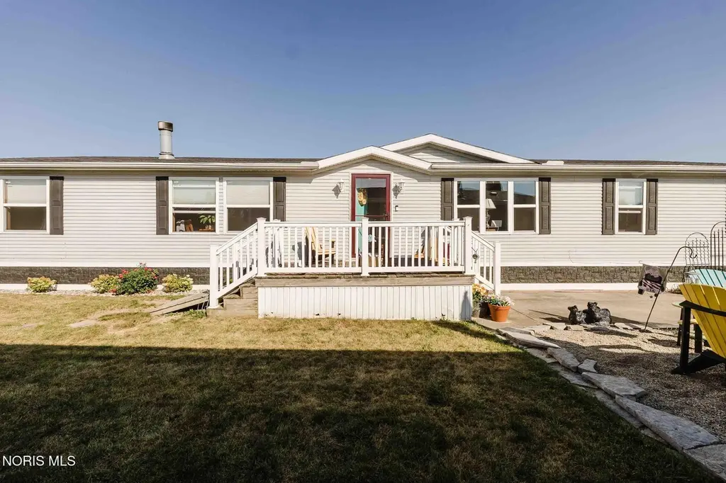 1736 Woodridge