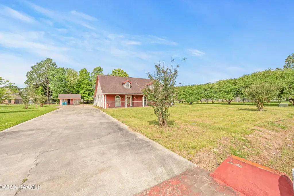 1014 Sugarland Dr