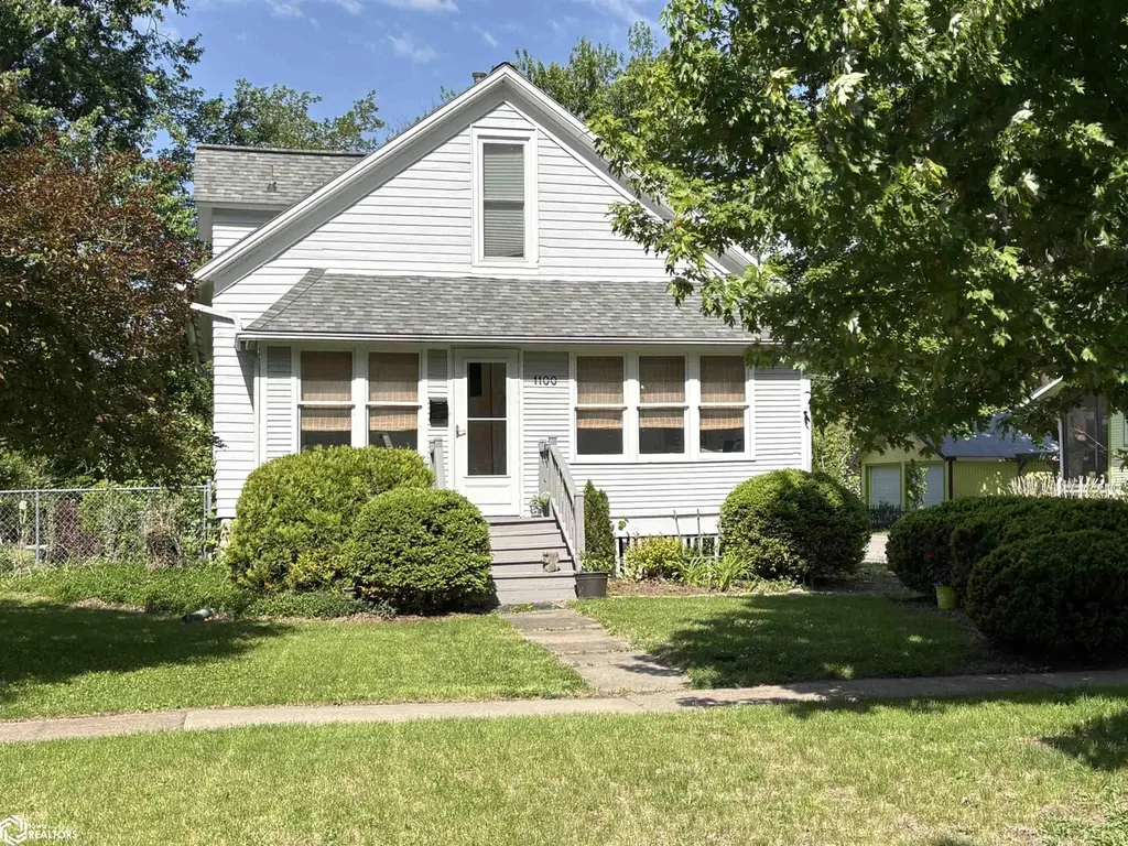 1100 S 2nd St S