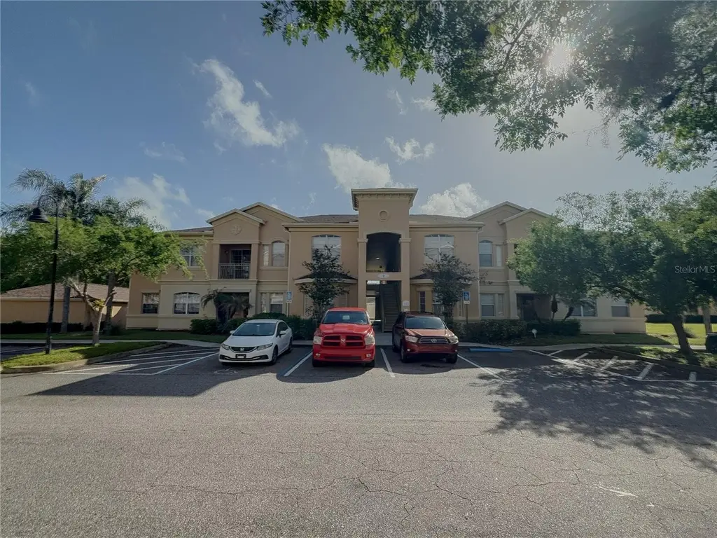 204 Terrace Ridge Cir #204