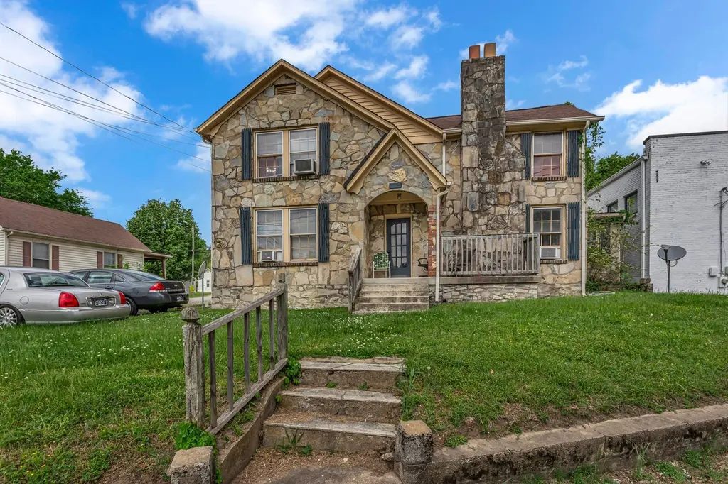 1405 Highland Ave