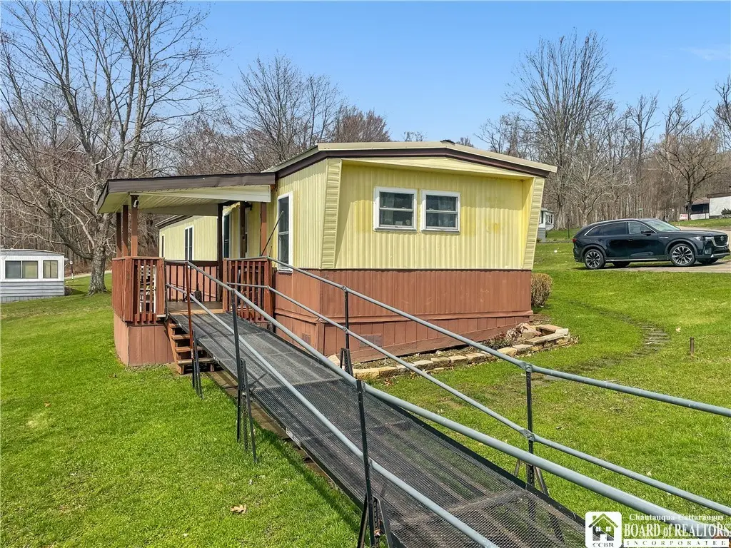 131 Greenhurst Village Dr