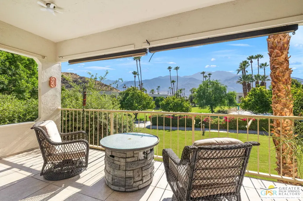 431 Desert Lakes Dr