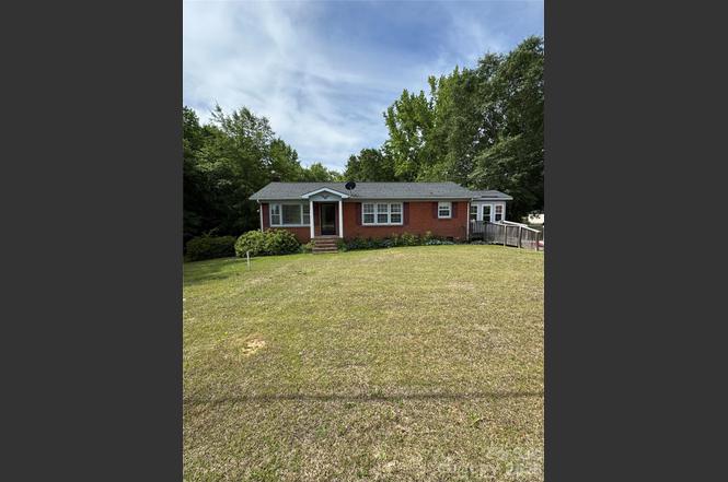 1100 Old Lilesville Rd