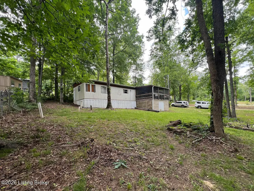 105 Tulip Ln