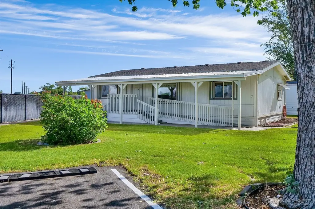 3131 W Wapato Dr #2