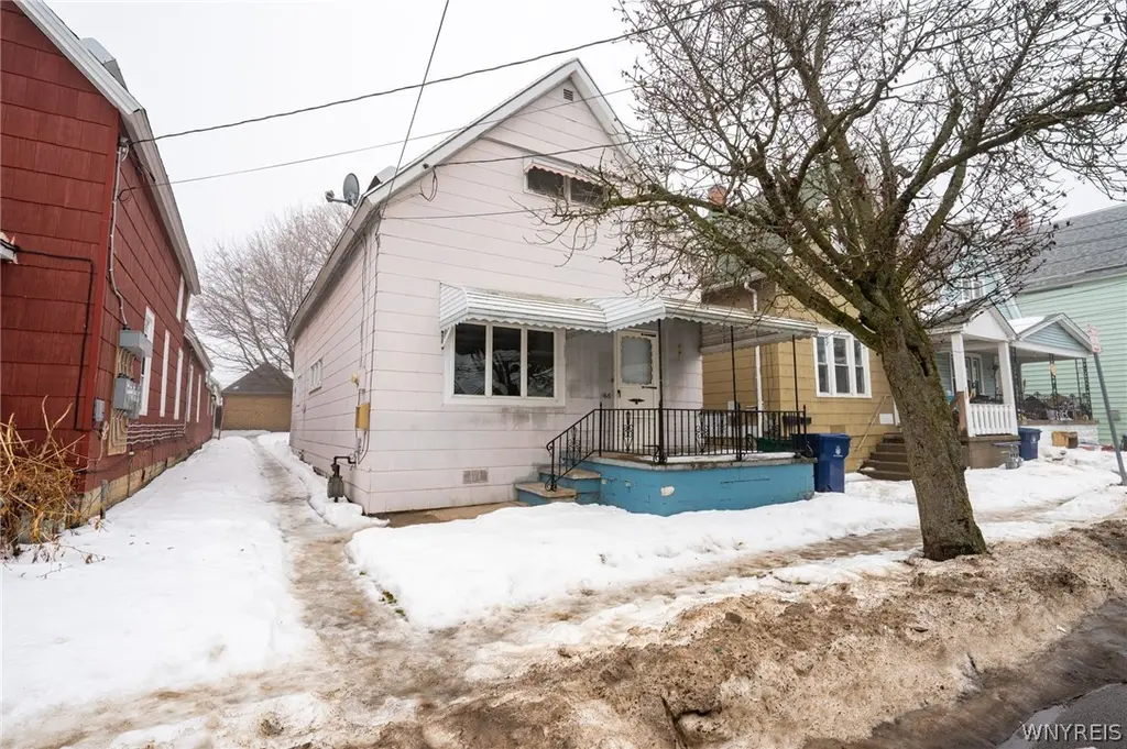 166 Barnard St