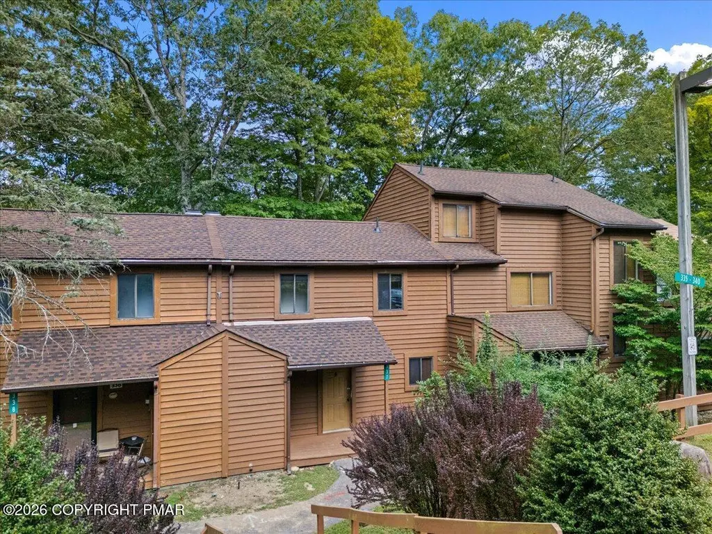 337 Crewe Ct