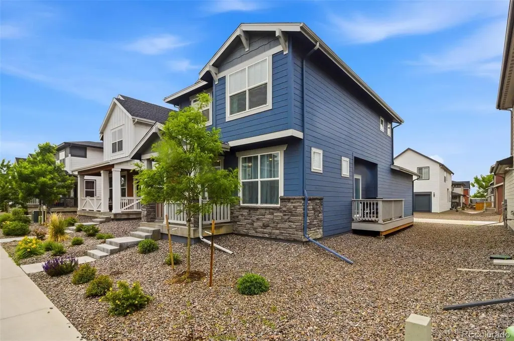 555 Aspen Ave