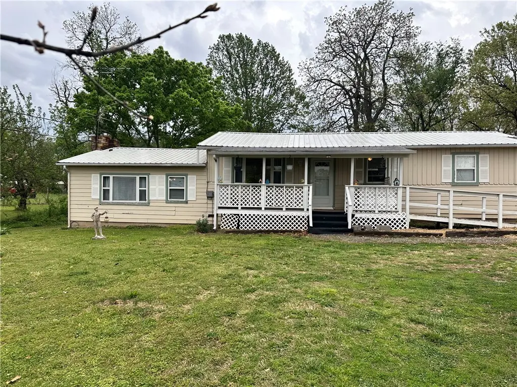 1096 S Hwy 59