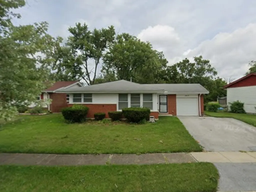 3212 Maple Ln