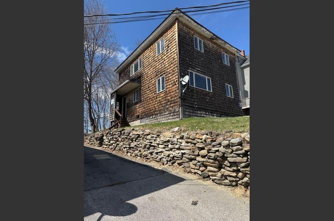 2 Otis St