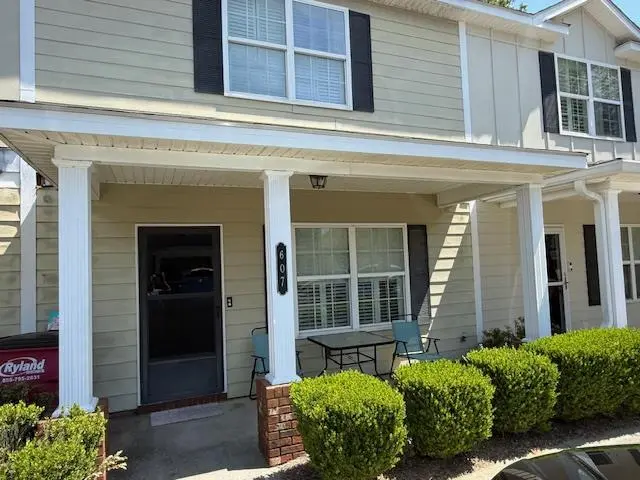 607 Glade Fern Way