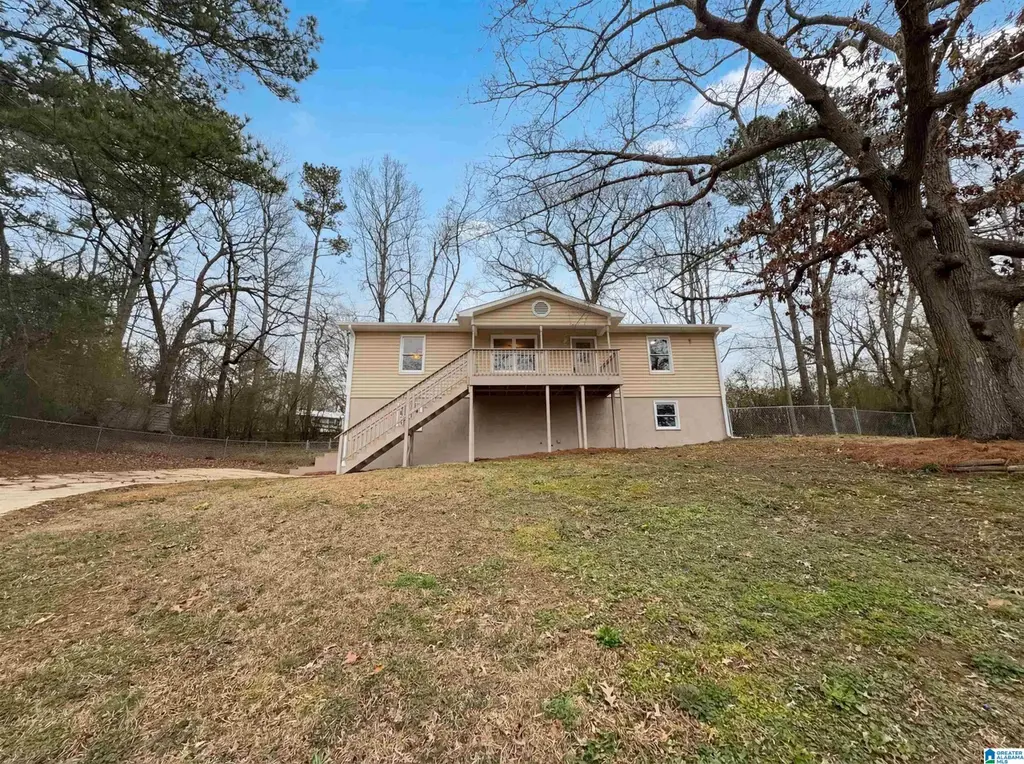 225 Ash Cir