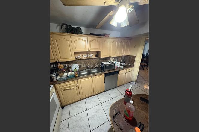 1401 NE 191st St Unit D204