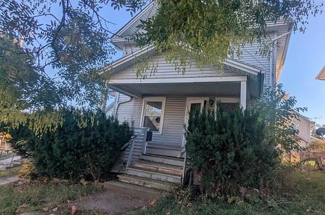 1440 E Cesar E Chavez Ave
