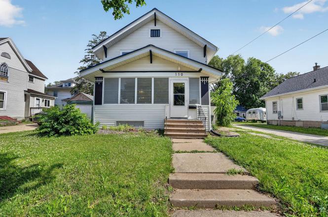 110 E 15th St