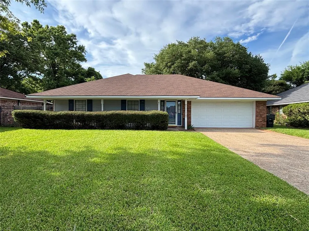 2527 Spruce Dr