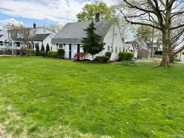 256 Curtis Ave