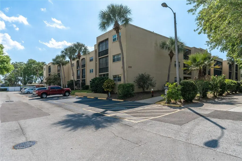11485 Oakhurst Rd Unit 200-207