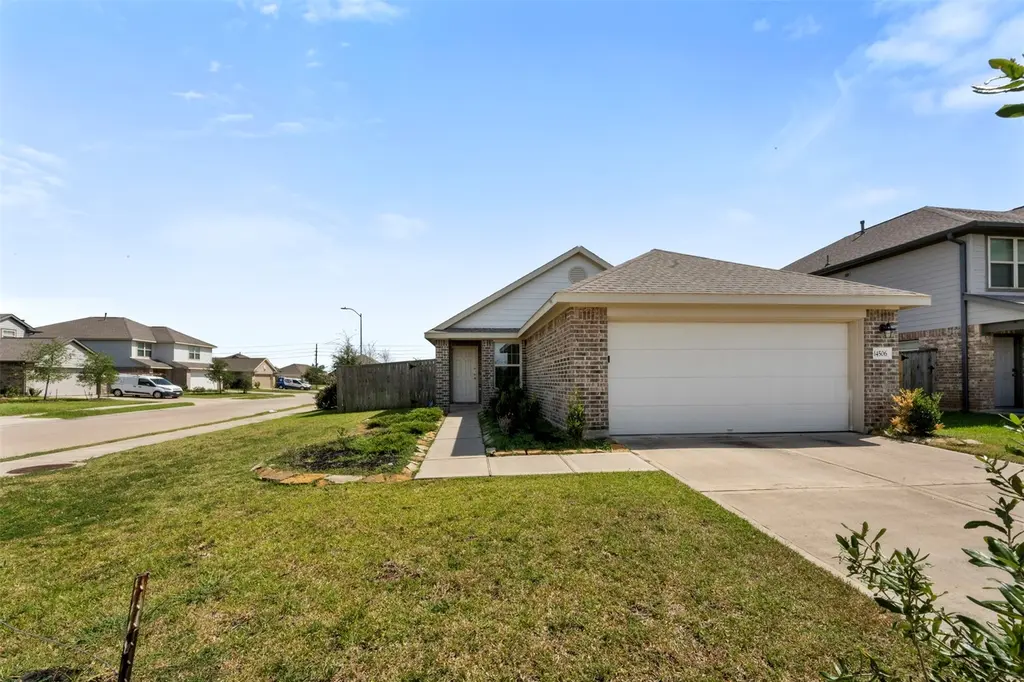 14506 Broadbury Pond Rd