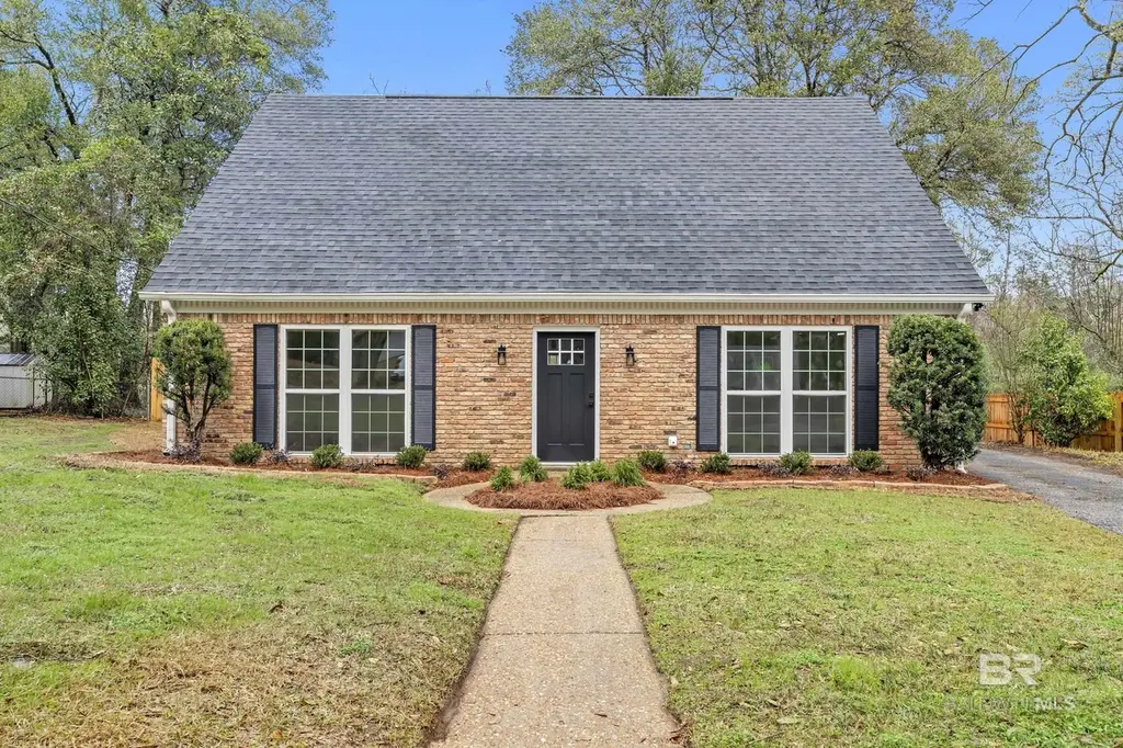 868 Nassau Dr